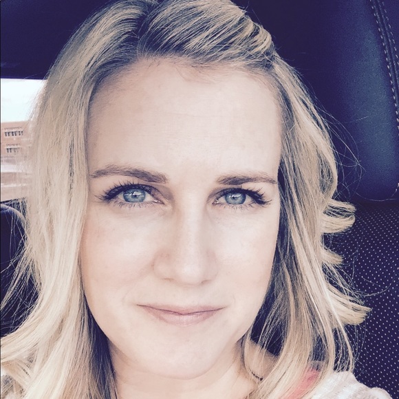 Meet your Posher, Amy - Picture 1 of 1